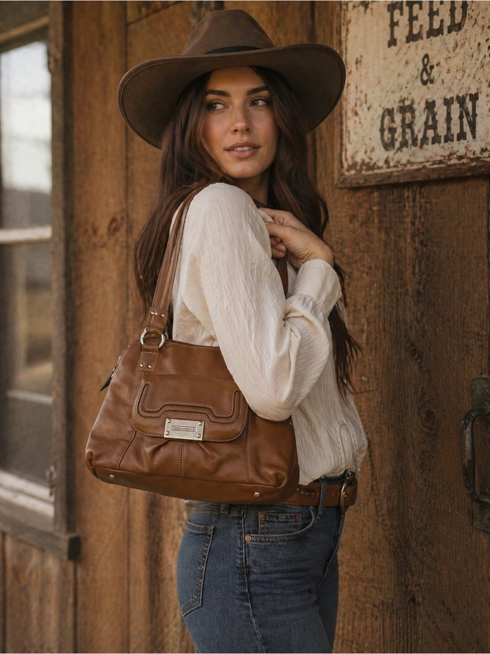 Vintage Tignanello shoulder bag tan brown pebbled leather western boho